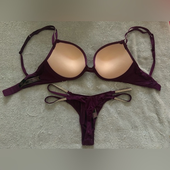 Victoria’s Secret Very Sexy Sparkle Plum Bra and Thong Set - Picture 3 of 3